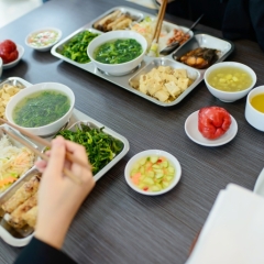 Suất ăn văn phòng tại công ty suất ăn công nghiệp Thịnh Phát