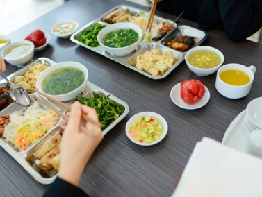 Suất ăn văn phòng tại công ty suất ăn công nghiệp Thịnh Phát