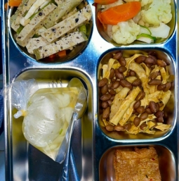 Suất ăn mẫu 1