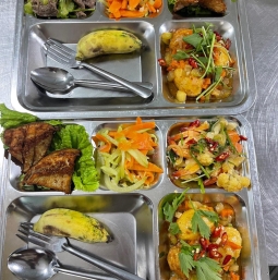 Suất ăn mẫu 14