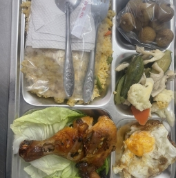 Suất ăn công nghiệp long hậu