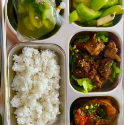 Suất ăn mẫu 6