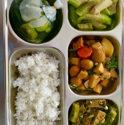 Suất ăn mẫu 7
