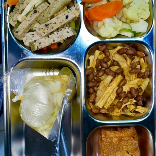 Suất ăn mẫu 1