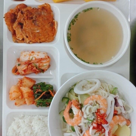 Suất ăn mẫu 2