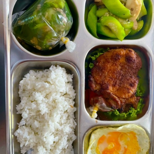 Suất ăn mẫu 4